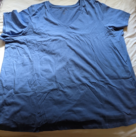 Perfect Short sleeve v-neck tee - Picture 2 of 5